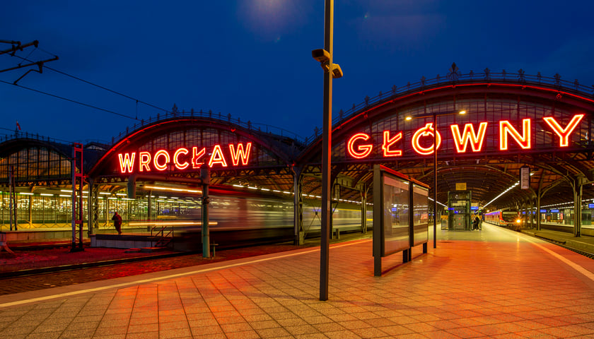 Na zdjęciu dworzec Wrocław Główny, z którego odjeżdżają pociągi Intercity