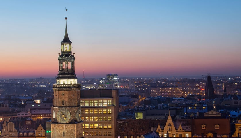 Na zdjęciu panorama Wrocławia z wieżą Ratusza, zdjęcie ilustracyjne