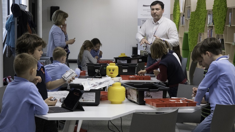 Ruszyła RoboSfera bezGranic – bezpłatne zajęcia z robotyki dla dzieci