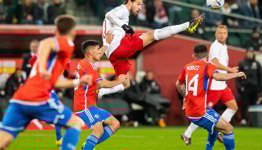 Na zdjęciu Grzegorz Krychowiak podczas meczu Polska-Chile w Warszawie, 16 listopada 2022 r.