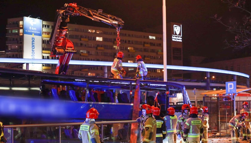 Wypadek autokaru na Rondzie Reagana