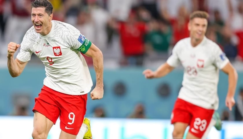 Na zdjęciu szczęśliwy Robert Lewandowski po bramce w meczu Polska - Arabia Saudyjska. Czy podobne powody do radości kapitan biało-czerwonych będzie miał w spotkaniu z Argentyną?