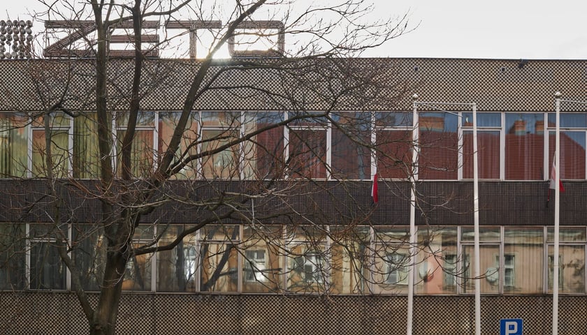 Na zdjęciu: budynek ZETO we Wrocławiu pod adresem ul. Ofiar Oświęcimskich 7-13