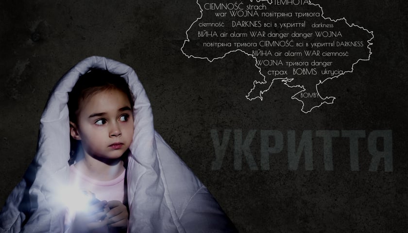 plakat akcji Świata bez taty 2022, na zdjęciu na cielnym tle twarz dziecka i mapa Ukrainy