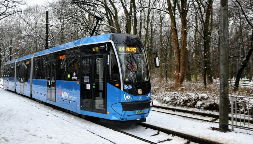 Na zdjęciu wrocławski tramwaj.
