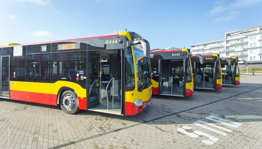 Nowe autobusy Mercedes już we Wrocławiu [ZDJĘCIA]
