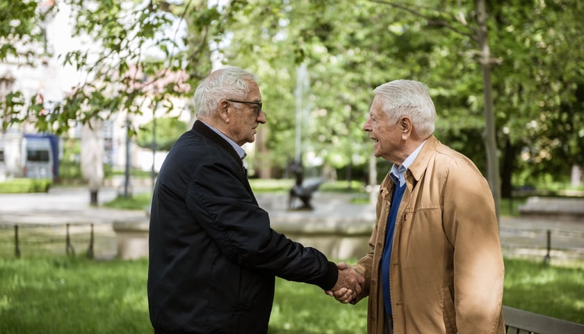 Na zdjęciu Jerzy Podlak i Jürgen Hempel, bohaterowie filmu "Los"