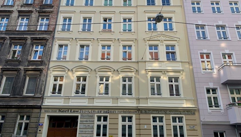 Biskupa Tomasza I-go 16, koszt prac - 3 mln zł. Wykonawca: Zarząd Zasobu Komunalnego. 