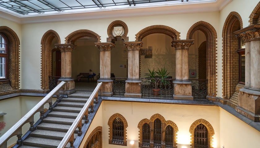 Budynek dawnej Biblioteki Uniwersyteckiej przy ul. Szajnochy we Wrocławiu