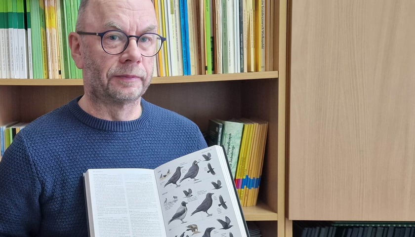 prof. dr hab.  Cezary Mitrus  z Instytutu Biologii Środowiskowej Uniwersytetu Przyrodniczego we Wrocławiu