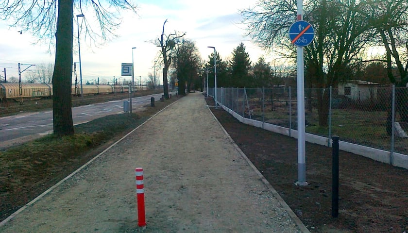 Budowa ciągu pieszo-rowerowego w ul. Mościckiego na odcinku od ul. Mandżurskiej do ul. Ziemniaczanej
