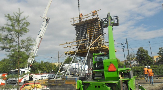 Nowa kładka nad al. Jana III Sobieskiego