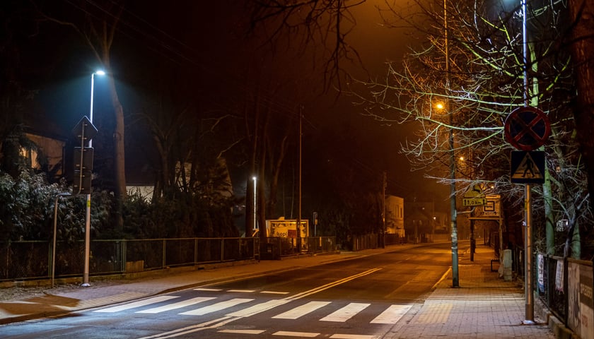 Oświetlenie i doświetlenie przejść (na ul. Rakietowej)