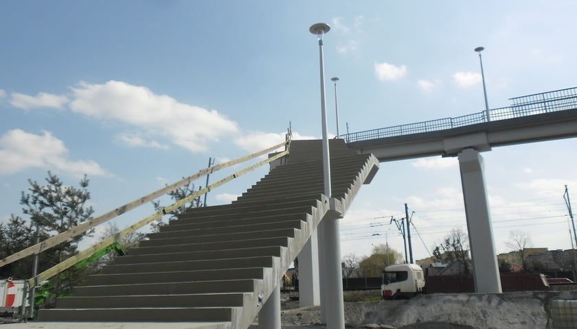 Nowa kładka nad al. Jana III Sobieskiego