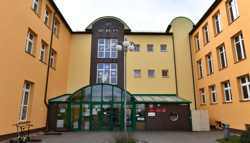 Na zdjęciu: budynek ZSP nr 6 przy ul. Gałczyńskiego we Wrocławiu