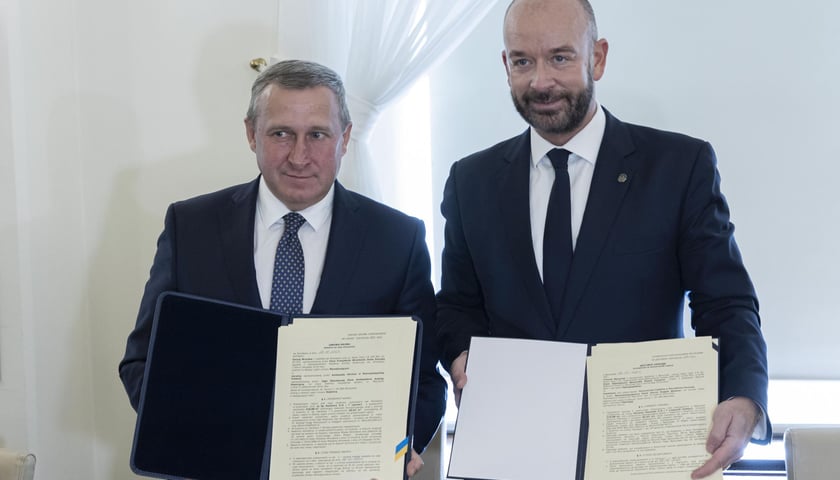 Na zdjęciu Andrij Deszczycia oraz prezydent Wrocławia Jacek Sutryk