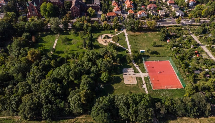 Polana Karłowicka – rozbudowa boiska wielofunkcyjnego – Etap II (część południowa)