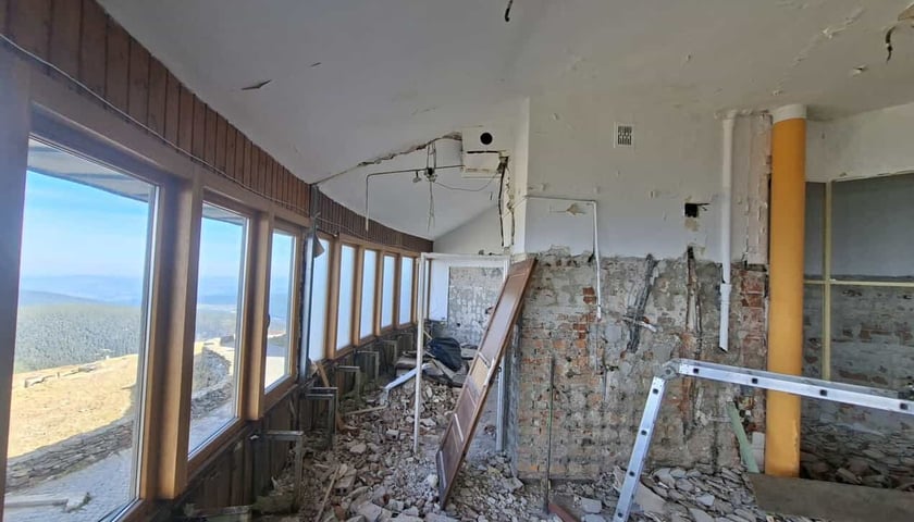 Wysokogórskie Obserwatorium Meteorologiczne na Śnieżce, prace remontowe, październik 2026 r.