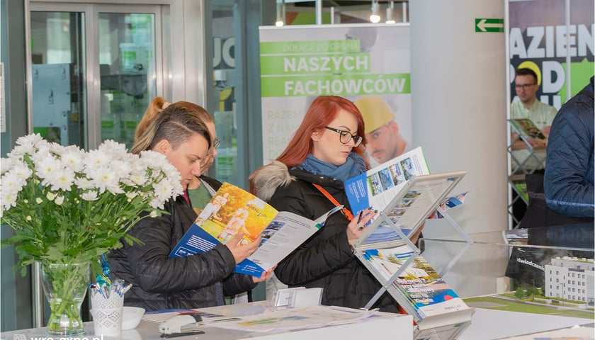 Uczestnicy Targów Mieszkaniowych na Tarczyński Arena Wrocław