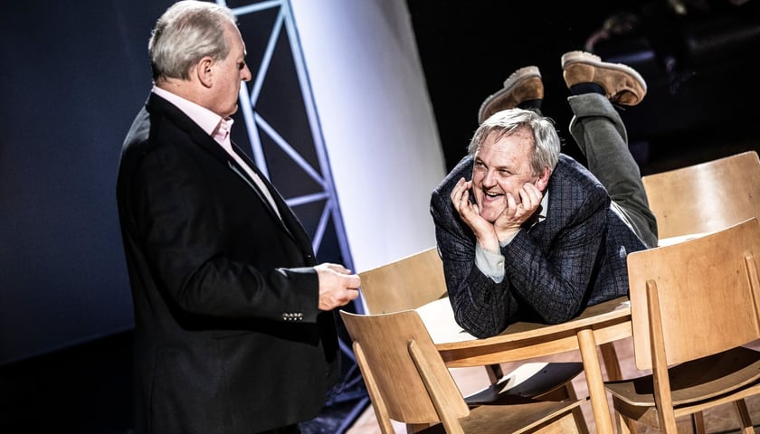 Na zdjęciu Wiesław Cichy i Jerzy Senator z Wrocławskiego Teatru Współczesnego na scenie