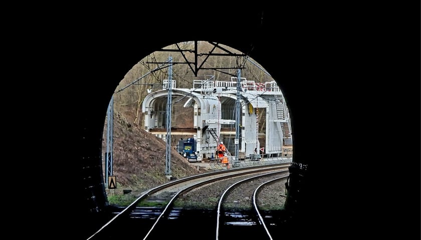 Tunel trzciński 