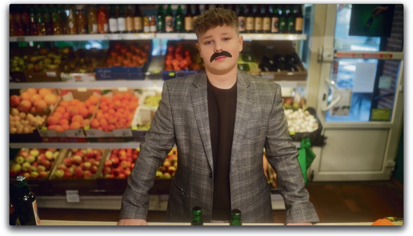 Poważny wygląd nie oznacza dorosłości. Za nielegalną sprzedaż alkoholu grozi grzywna nawet do 1 mln zł