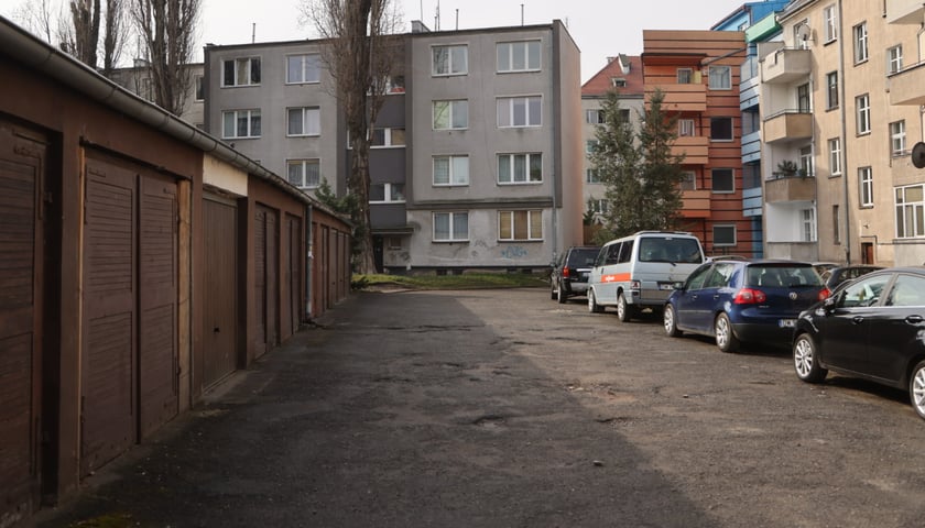 Parkingi i miejsca parkingowe we Wrocławiu