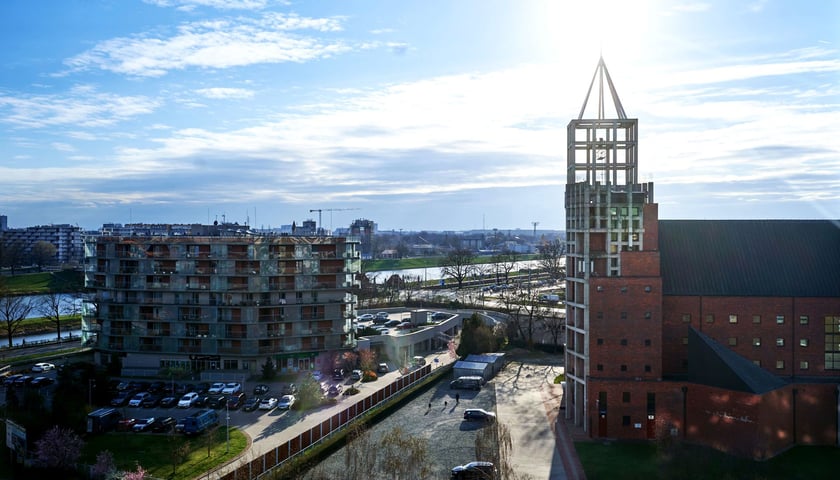 Panorama Różanki. Na zdjęciu m.in. kościół Chrystusa Odkupiciela Świata przy Macedońskiej