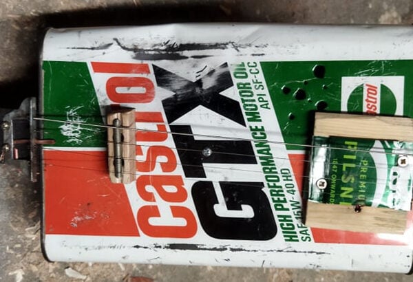 Instrument o nazwie Fidel Castrol