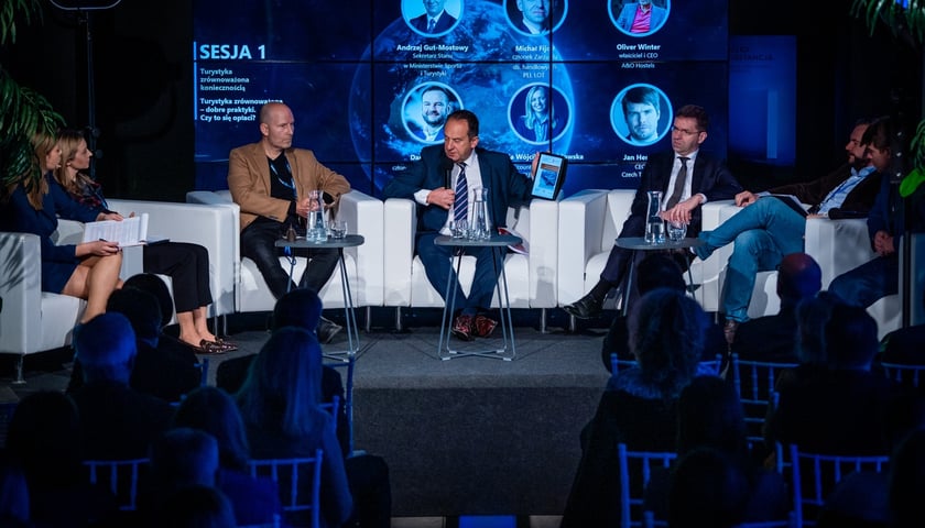 Debata podczas XII Forum Promocji Turystycznej w Hydropolis we Wrocławiu