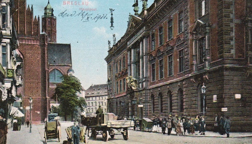 1903 r. ulica Wita Stwosza z budynkiem poczty, po lewej kościół św. Wojciecha