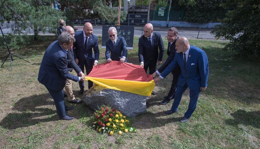 W mieście spotkań powstał skwer Solidarności Polsko-Czesko-Słowackiej 