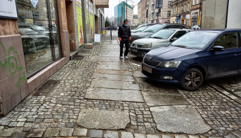 Jedności Narodowej przed inwestycjami.