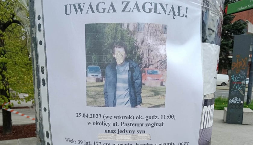 Łukasz ma 39 lat. Zaginął we Wrocławiu we wtorek, 25 kwietnia 