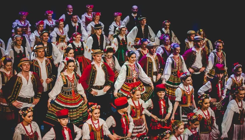 Zespół na scenie prezentuje się zjawiskowo