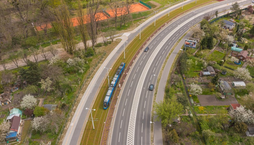 Tramwaj przez Popowice ruszy już 15 maja, na zdjęciu przejazd techniczny