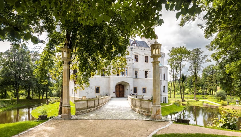Zamek Karpniki na Dolnym Śląsku