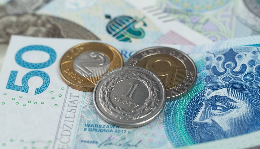 Banknoty, wysokość stóp procentowych w Polsce