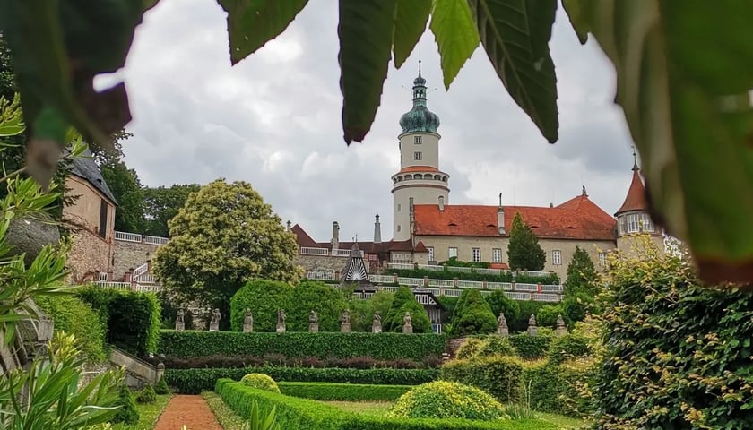 Zamek Bartoň-Dobenín w Nowym Mieście nad Metują