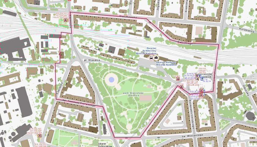 Robocza mapka zakresu ewakuacji stan na godz. 17:45 (25 maja) - czerwona linia obrys obszaru
