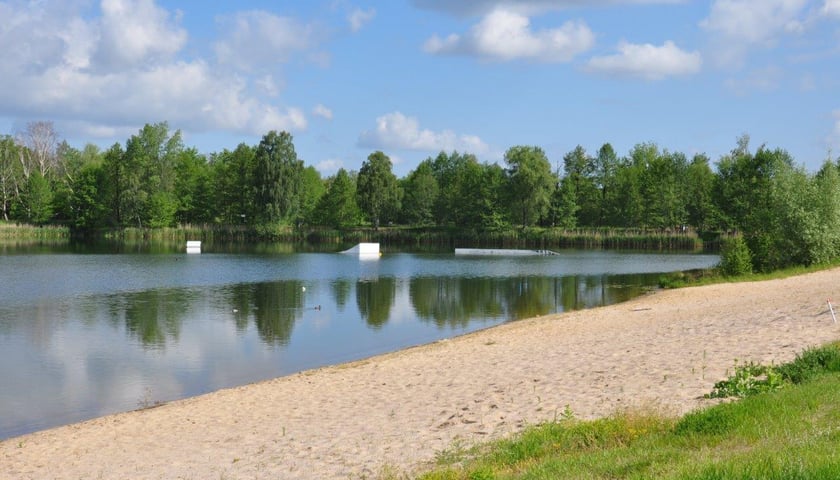 <p>Kąpielisko Glinianki</p>