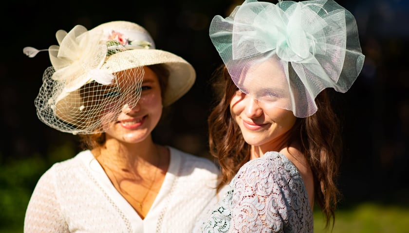 Podczas Ladies Day zobaczymy damskie kreacje, jak na wyścigach konnych Royal Ascot w Anglii