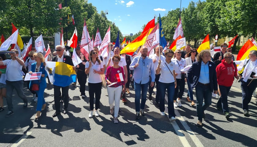 W Warszawie od samego rana trwają przygotowania do marszu