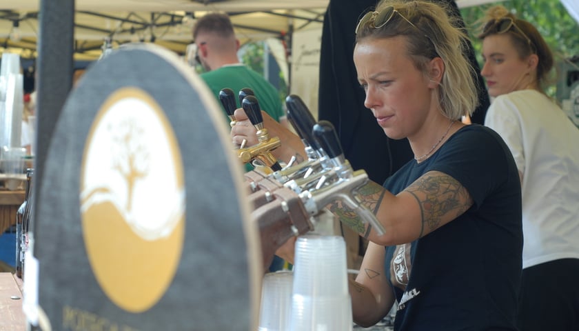 Festiwal Azjatycki, Festiwal Smak&oacute;w Świata i Festiwal Piwa, Wina i Trunk&oacute;w Rzemieślniczych na placu Nowy Targ