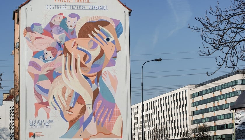 Mural przeciw przemocy przy ul. Legnickiej 64