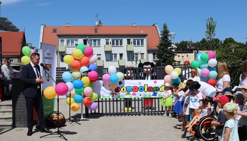 Nowy plac zabaw Dobrolandia w Dobroszycach
