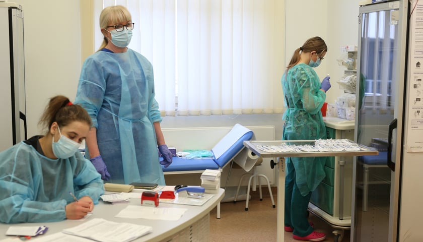 Pielęgniarki ze szpitala przy ul. Borowskiej / zdjęcie ilustracyjne