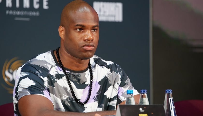 Daniel Dubois Podczas konferencji prasowej w Warszawie