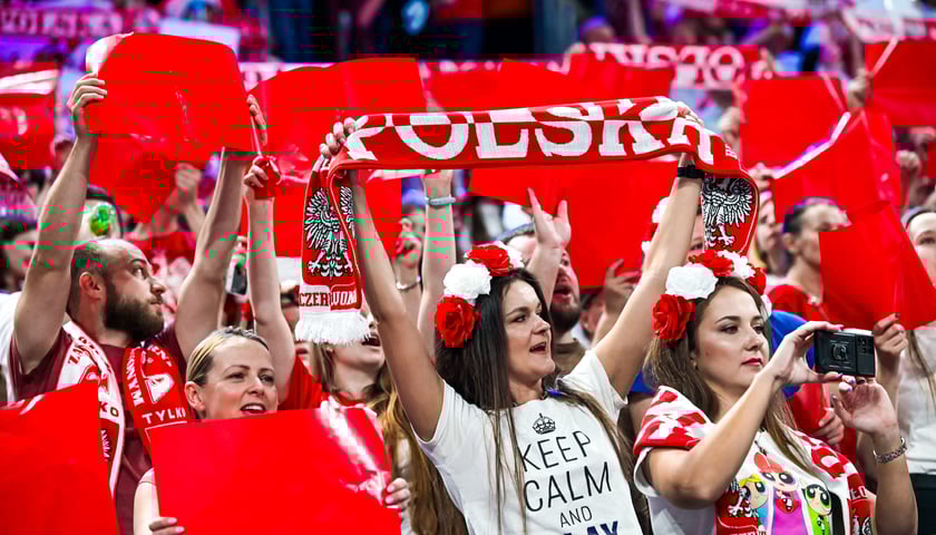 Polscy siatkarze podczas półfinałowego meczu z Japonią w Lidze Narodów