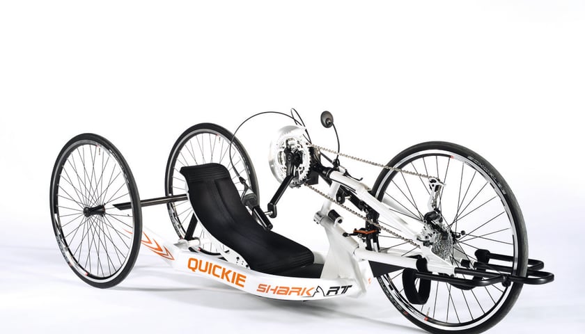 Wózek sportowy dla osoby z niepełnosprawnością